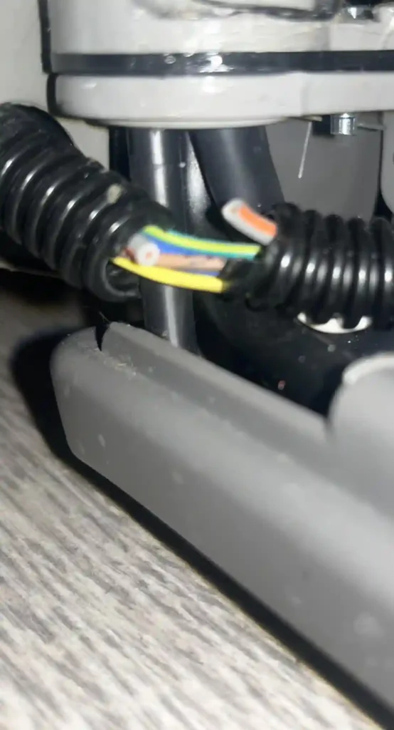 whirlpool wrqa59cnkz ice maker not working